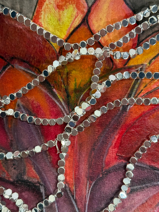 HEMATITE CUBE 4X4X4MM SILVER PLATED 1 STRAND