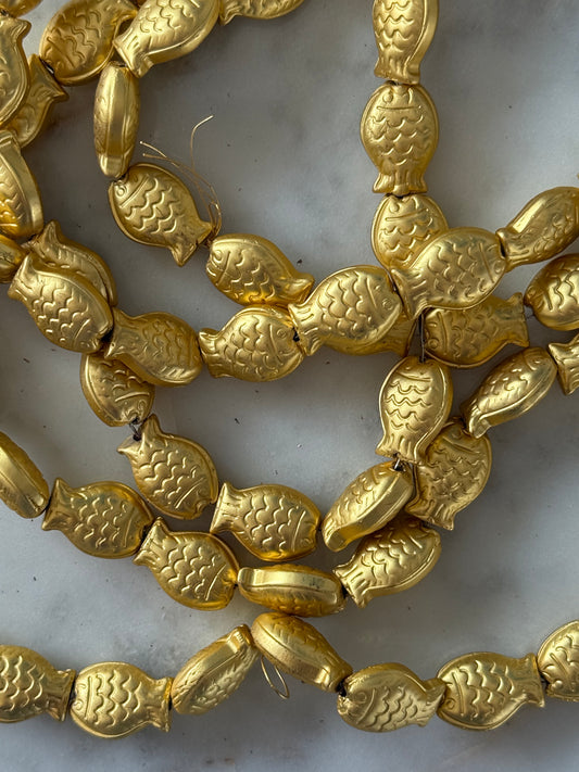 GLASS FISH BEAD 14X10MM GOLD PLATED MATTE ABOUT 29 BEADS PER 1 STRAND