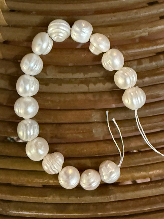 FRESHWATER PEARL POTATO 10-11 MM ABOUT 15-18 BEADS PEAR 1 STRAND