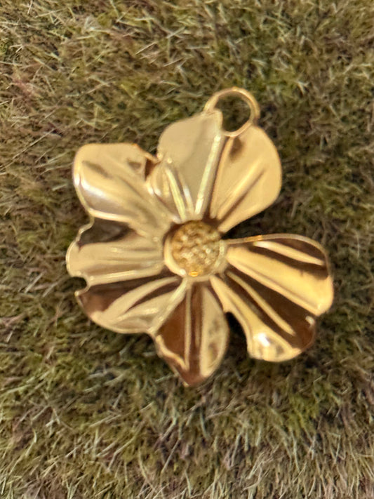 CHARM FLOWER STAINLESS STEEL GOLD PLATE 18KT 26X26MM 1pc