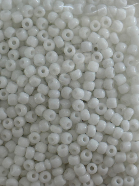 SEED BEAD 8/0 3MM OPAQUE WHITE 30 GM PACK