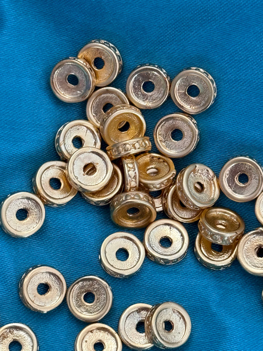 SPACER FLAT ROUND MATTE GOLD PLATED 18KT 7.5MM 5 PC