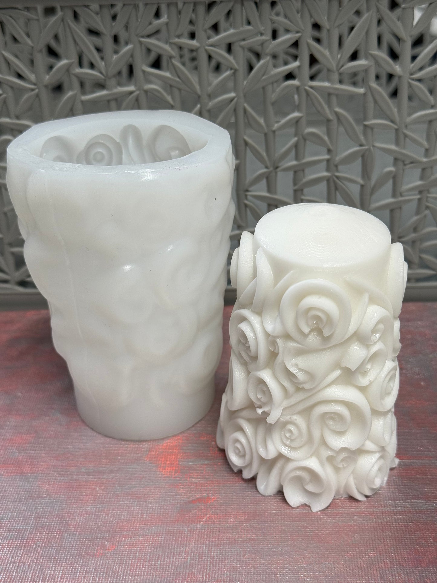 MOLD FOR CANDLES WITH CARVED ROSES 72X63X112CMM 1 PC