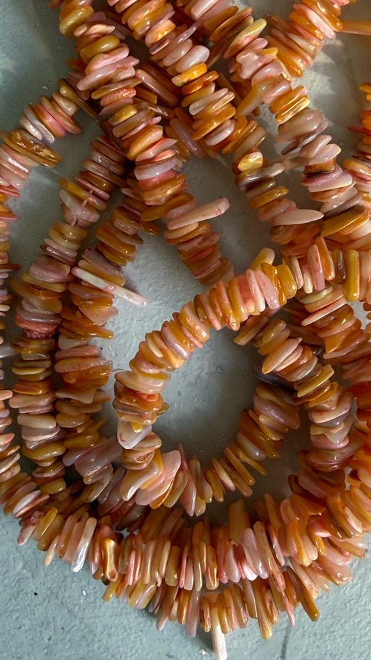 SHELL CHIPS PINK ORANGE 1 STRAND
