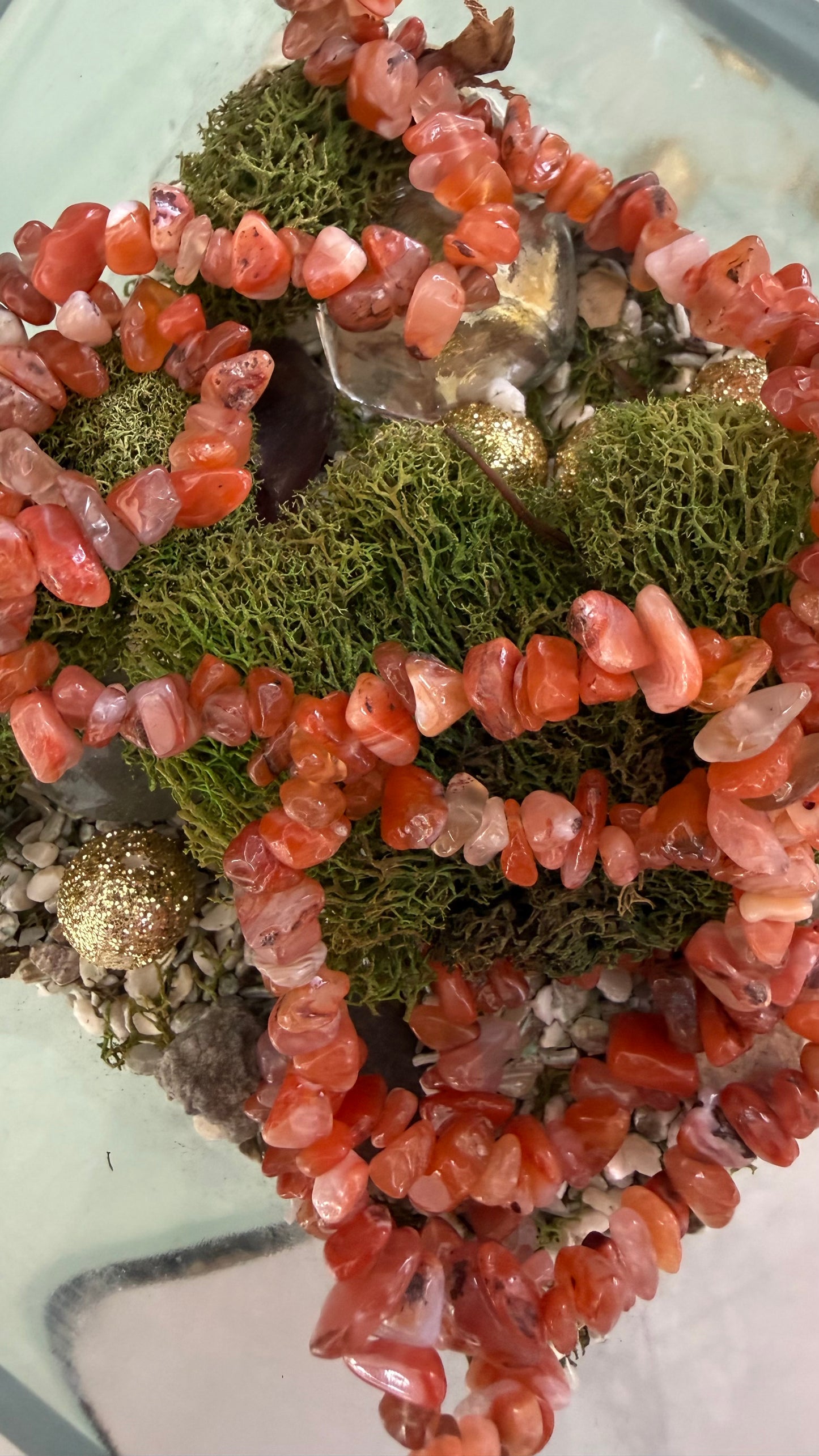 SHELL CHIPS CORAL 35 INCHES 1 STRAND