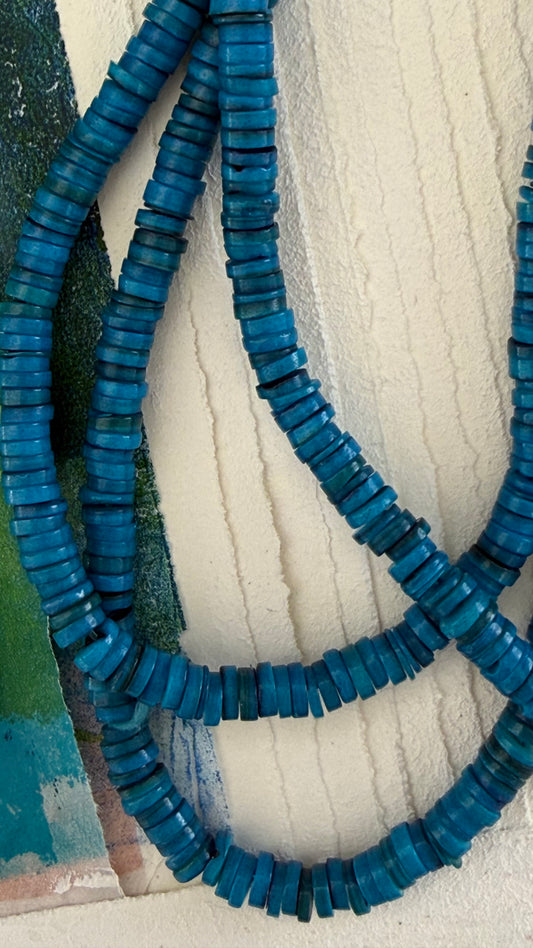 SHELL HEISHI 6-7MM BLUE ABOUT 190 PCS PER 1 STRAND