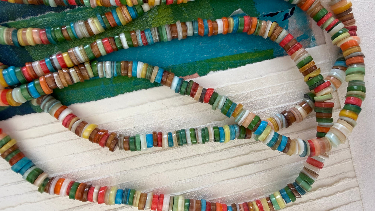 SHELL HEISHI 6-7MM MULTICOLOR ABOUT 190 PC PER 1 STRAND