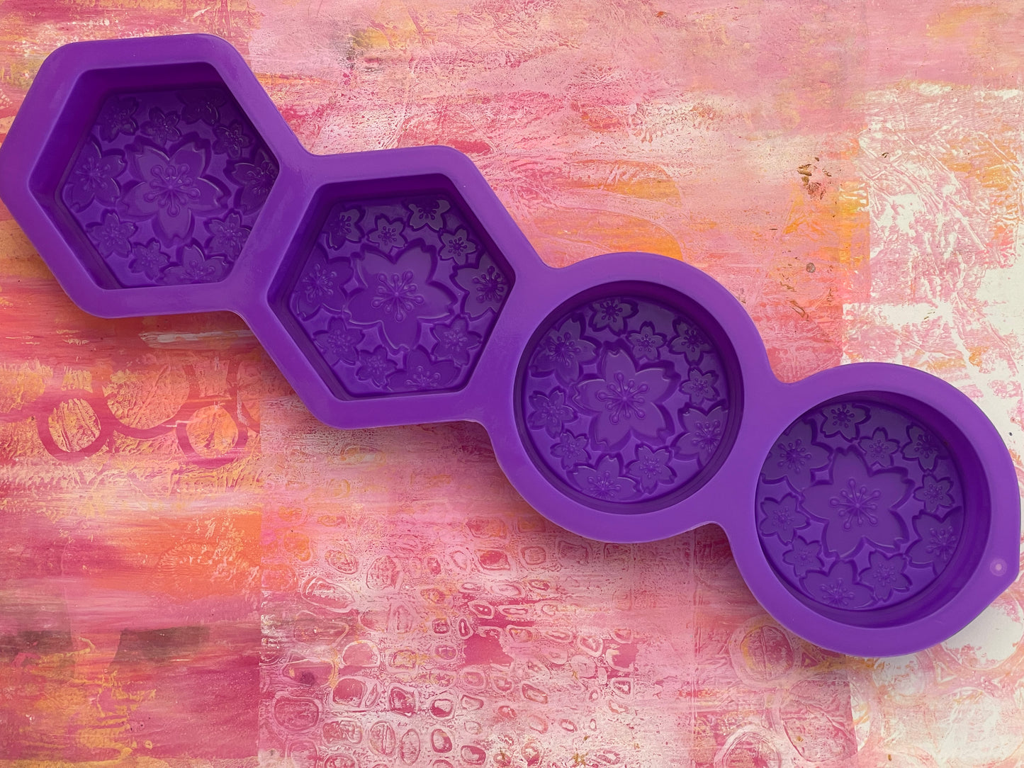 MOLD 4 HOLES HEXAGON-ROUND SAKURA FLOWER 32X9X3 CM 1 PC