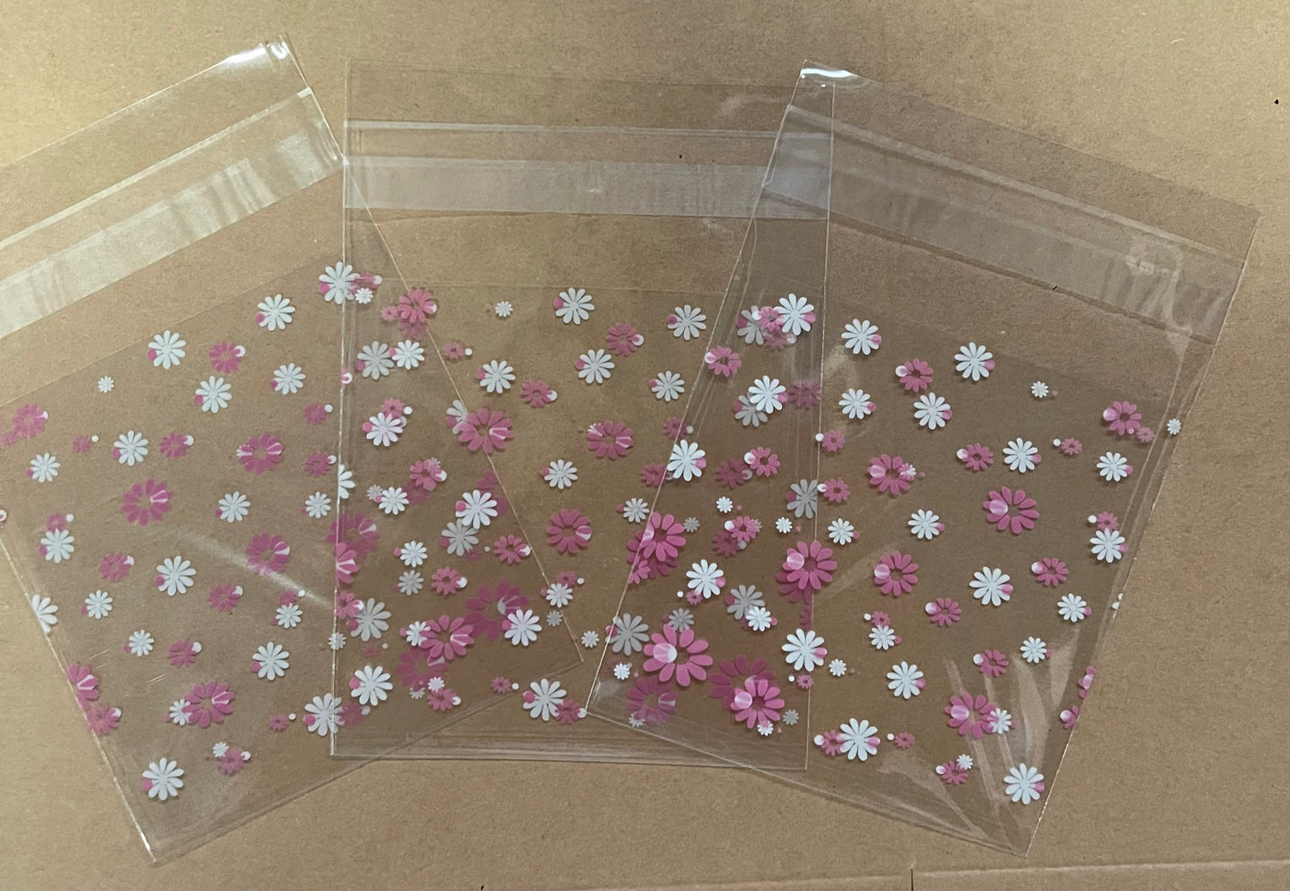 BAG CELLO PINK FUCHSIA SMALL FLOWERS 3.9X2.7CM 20 PC