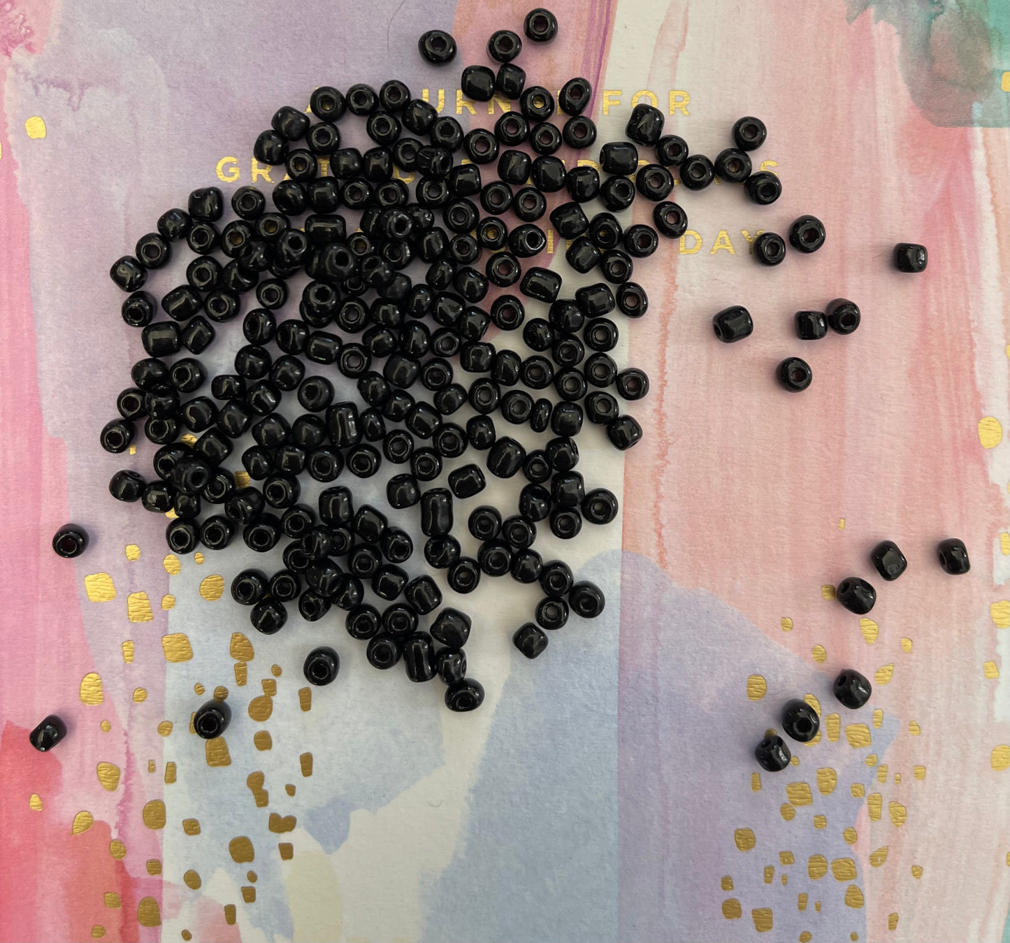 SEED BEAD 6/0 4MM OPAQUE ROUND 45 GRAMS 6 colores