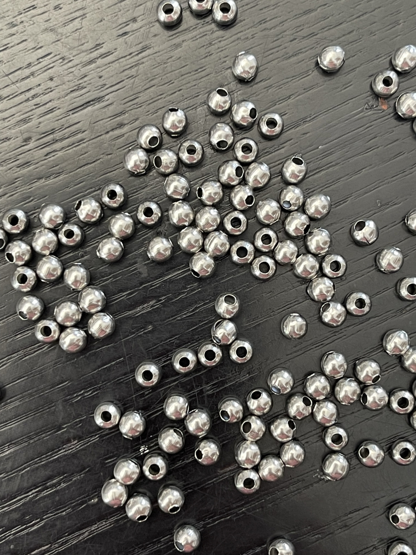 BEAD STAINLESS STEEL 4X4MM HOLE 1.5 MM 50 PC PACK