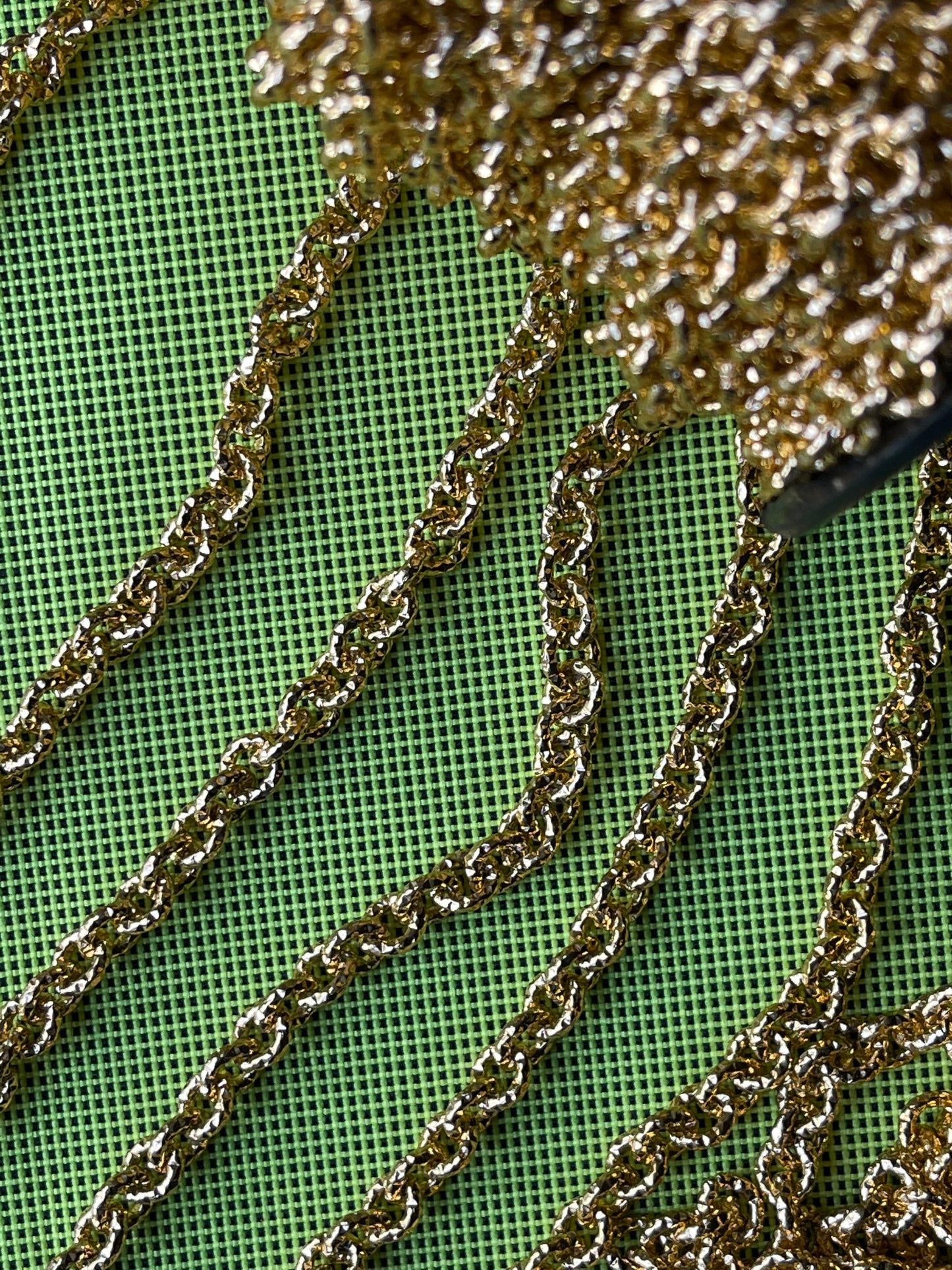 CHAIN ALUMINIO TEXTURIZADO OVALADA DORADA 7X6MM