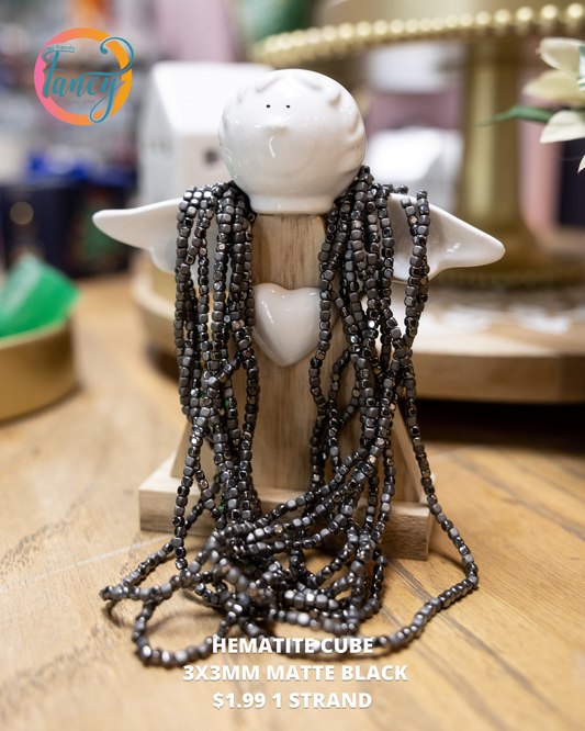 HEMATITE CUBE MATTE BLACK 1 STRAND