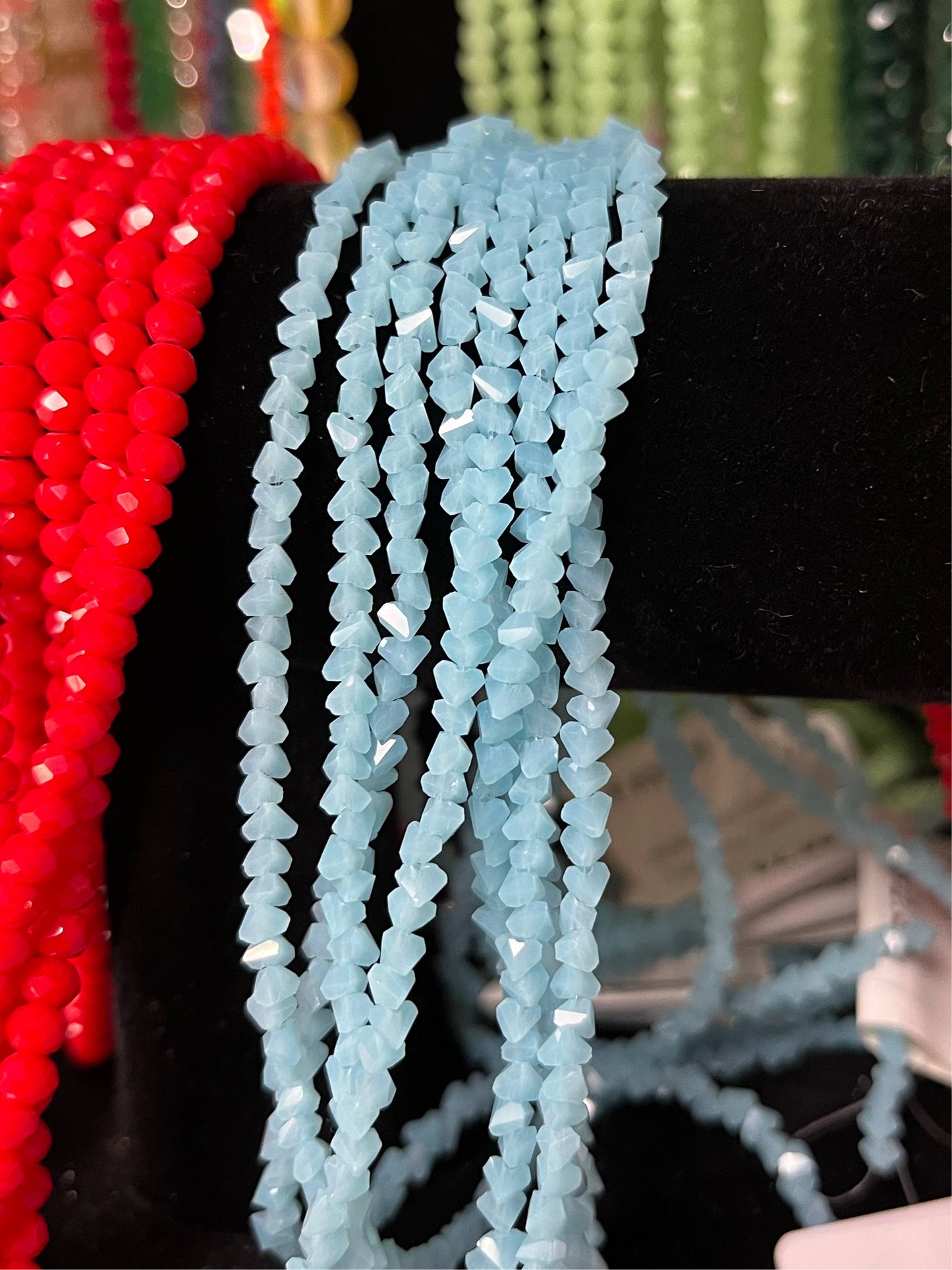 IMITATION JADE GLASS FACETED MIX 2.5MM