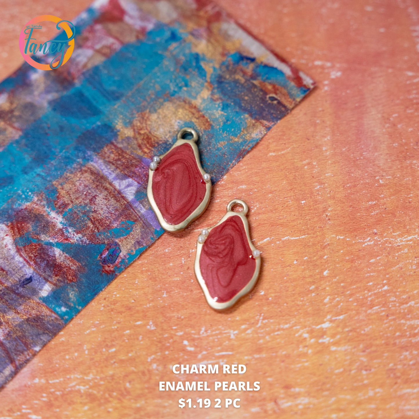CHARM RED ENAMELGOLD MATTE WITH PEARLS 2 PC