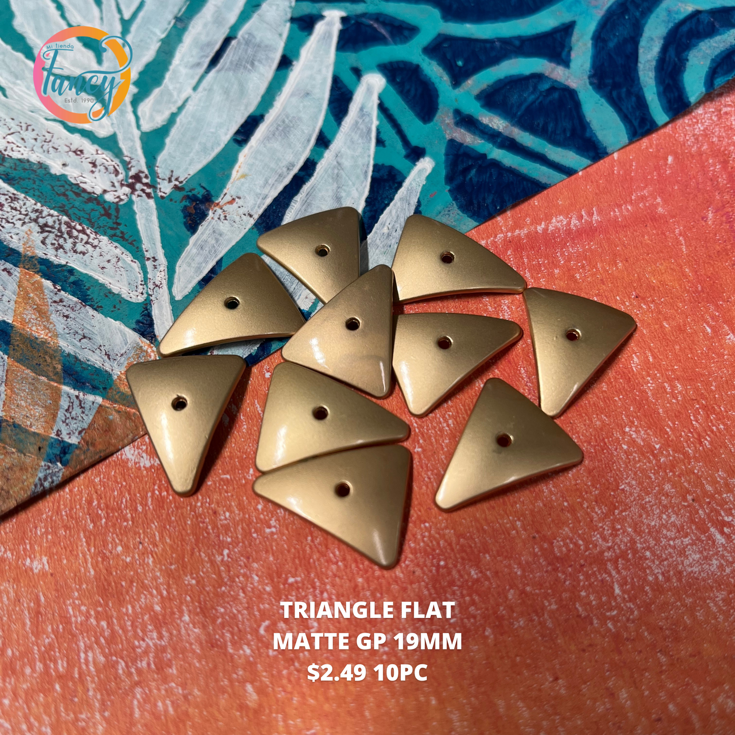 BEAD TRIANGLE FLAT MATTE CENTER HOLE GP 19MM 10PC