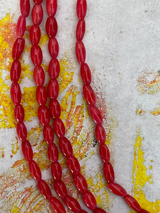 BAMBOO CORAL OVAL RICE RED 1STRAND