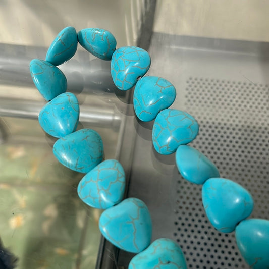 HOWLITE SYNTHETIC HEART 20MM 21 pcs 1 strand