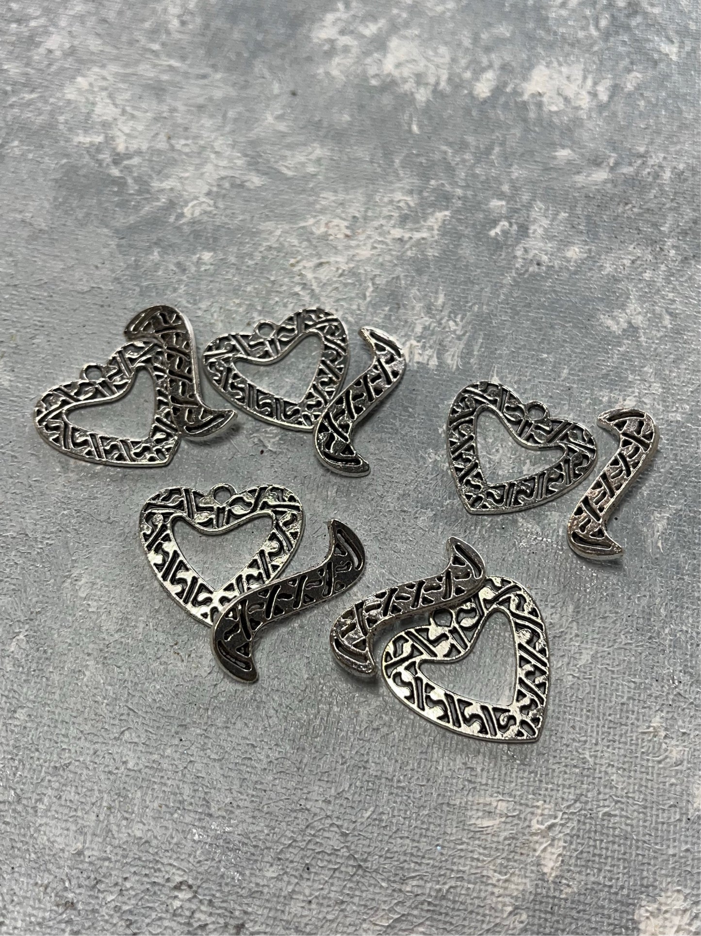 Toggle clasp heart antique silver 5 pc