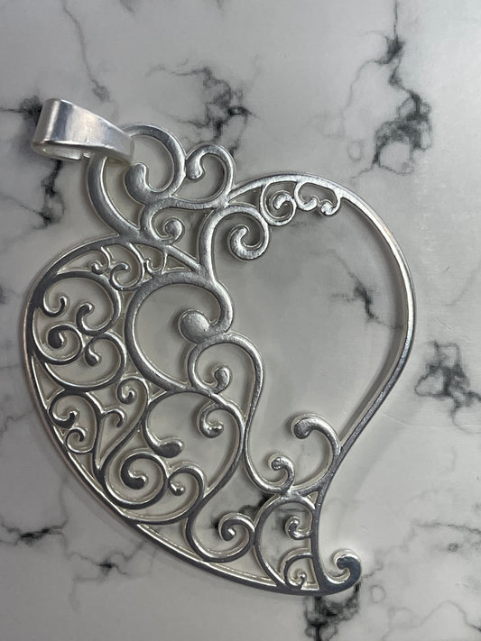 Pendant heart silver matte 1 pc