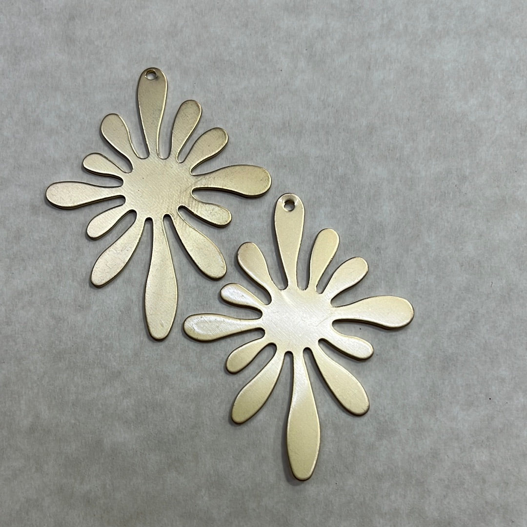 PENDANT FLOWER MATTE GOLD 51MM 2 PC