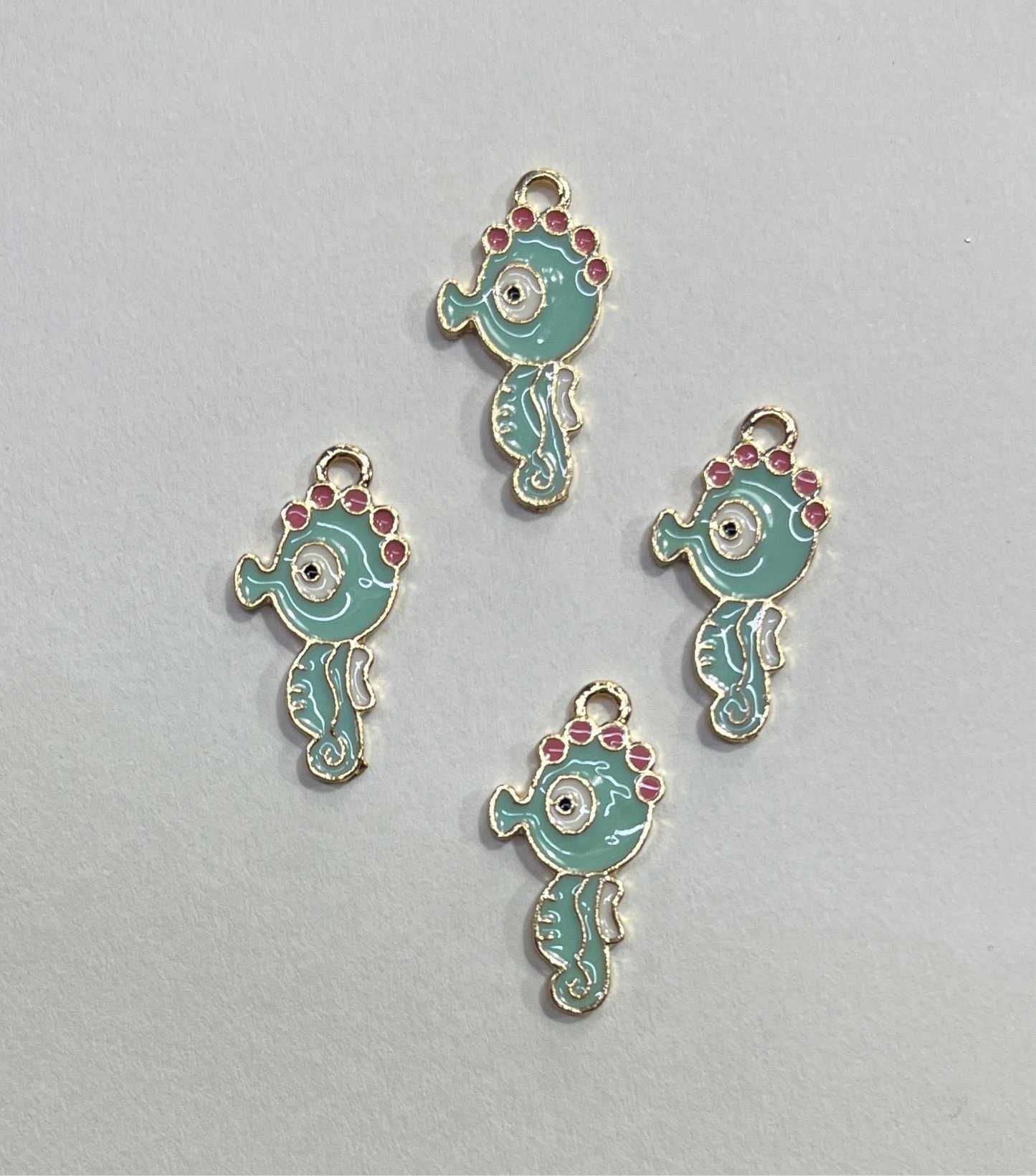 CHARM SEA HORSE ENAMEL GP 22MM  4 PCS