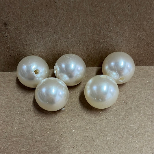 PEARL ACRYLIC ROUND 20MM  10 PC