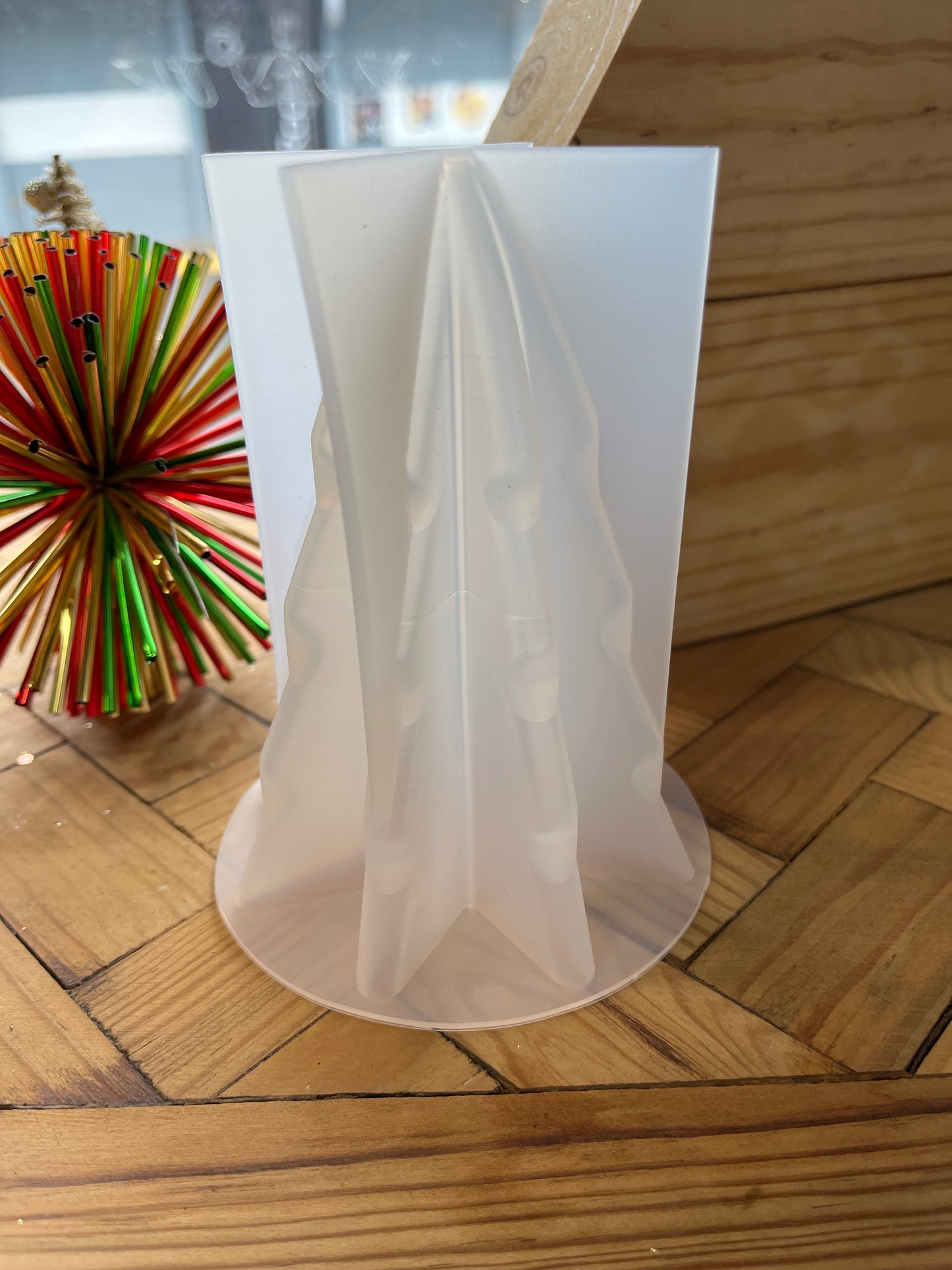 CANDLE MOLD CHRISTMAS TREE 92X122 MM VERTICAL LINES  1PC
