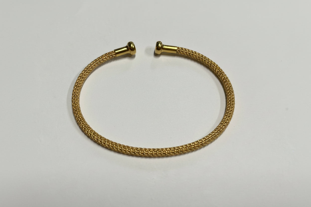 METAL CUFF BEIGE THREAD GOLD