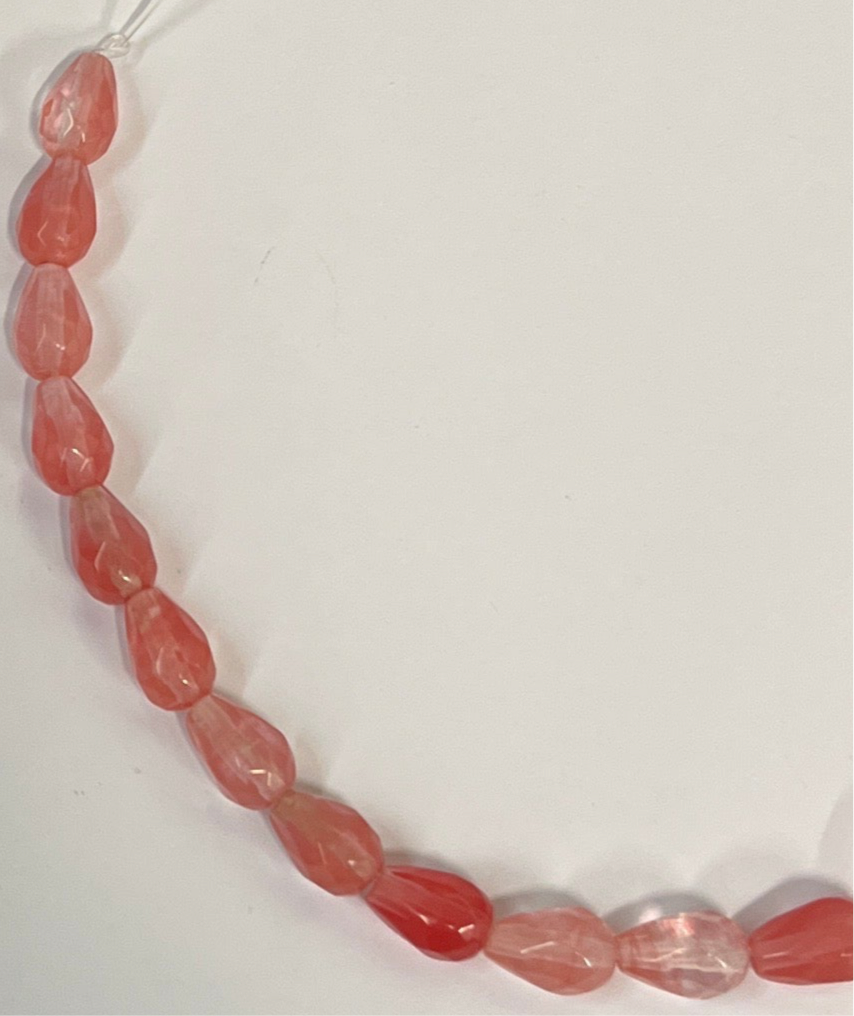 CHERRY QUARTZ GLASS BEAD TEARDROP 10X7MM 1 STRAND