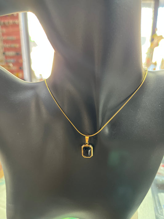 NECKLACE CHAIN SQUARE PENDANT BLACK ZIRCONIA 1 PC