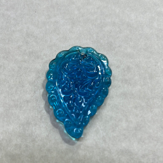 PENDANT GLASS JADE LEAF BLUE 41MM  1 PC