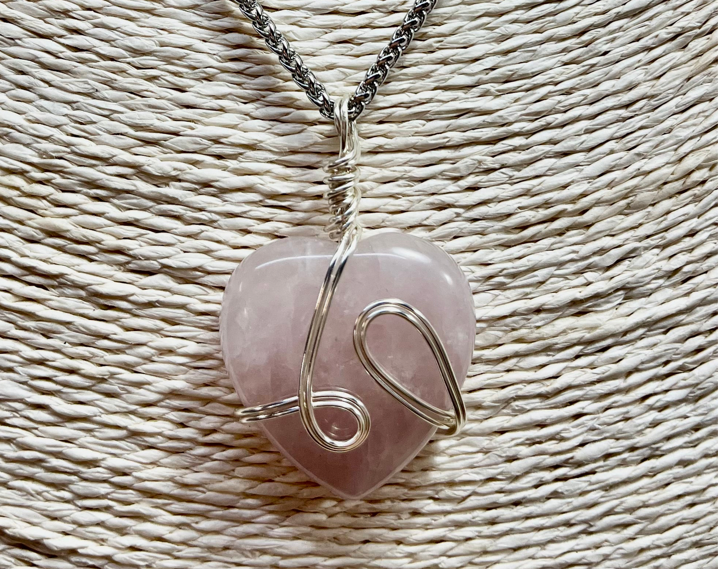 NATURAL ROSE QUARTZ PENDANT WRAPPED WITH SILVER PLATE WIRE 39X30 MM 1 PC