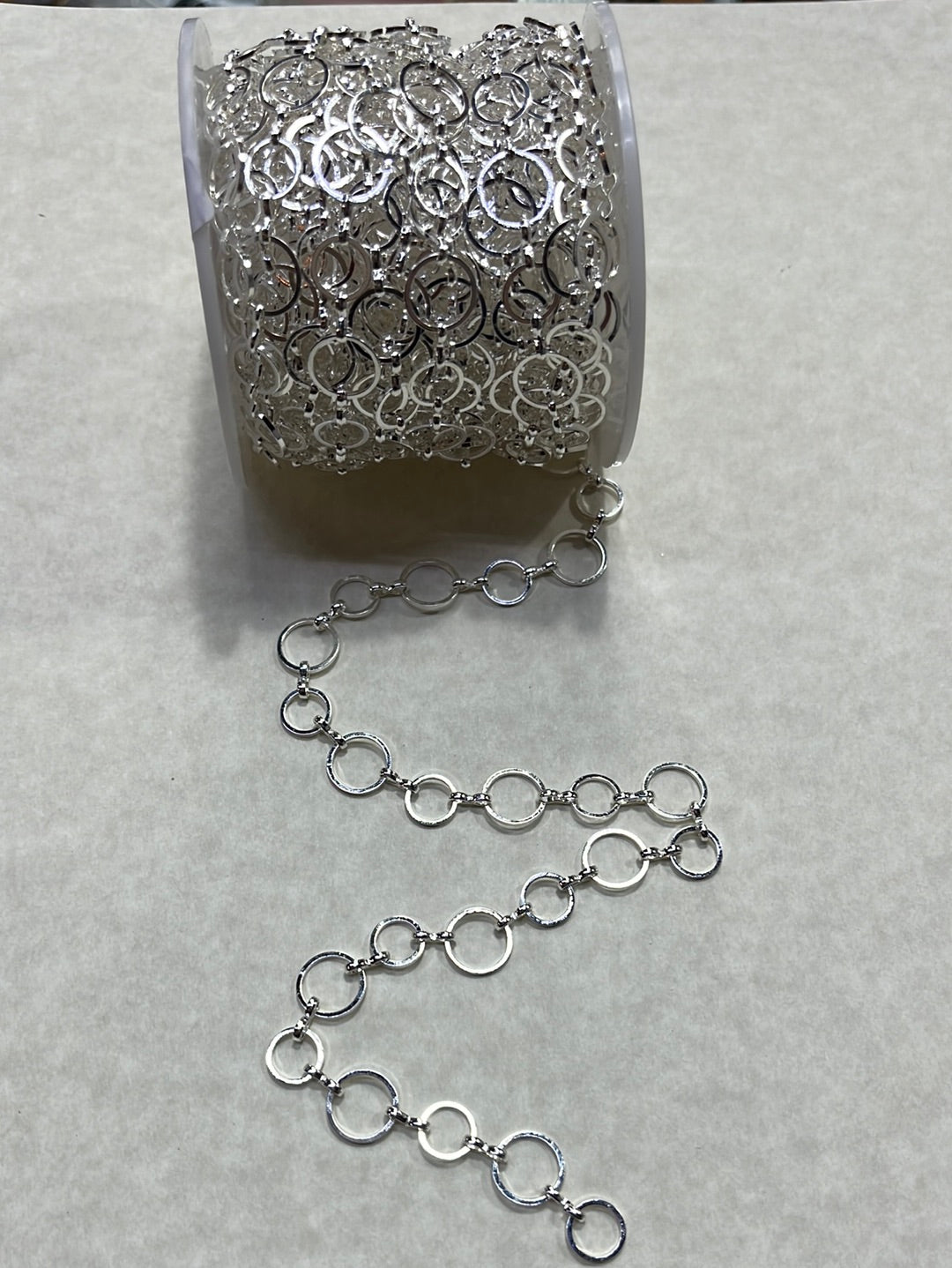 CHAIN SILVER PLATE CIRCLES ESLABONES DE 8 Y 10 MM POR YARDA