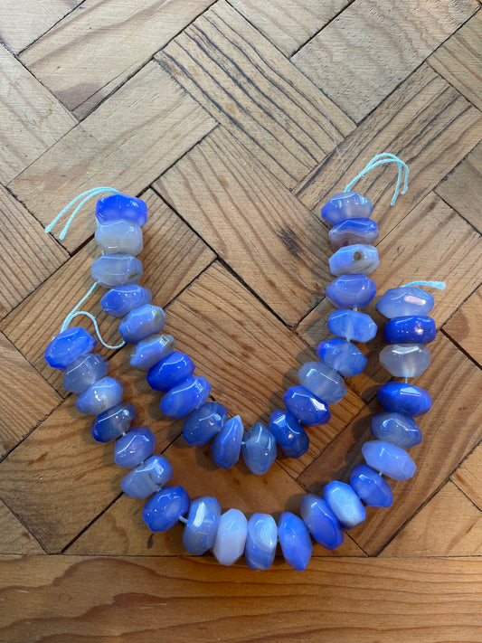 AGATE RONDELLE 15-17MM ROYAL BLUE FACETED 1 STRAND