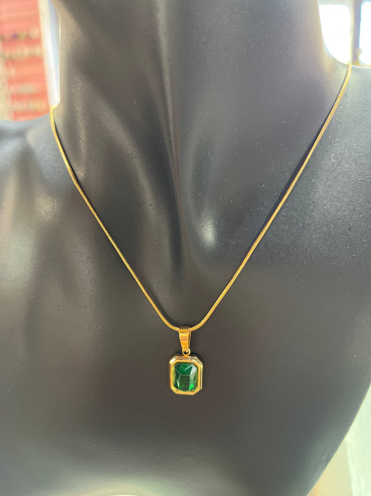 NECKLACE CHAIN SQUARE GREEN ZIRCONIA PENDANT 1 PC
