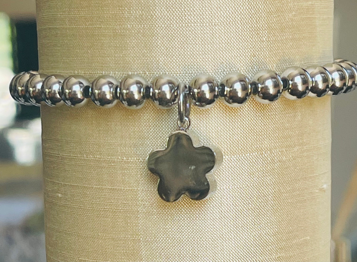 BRACELET STAINLESS STEEL FLOWER CHARM