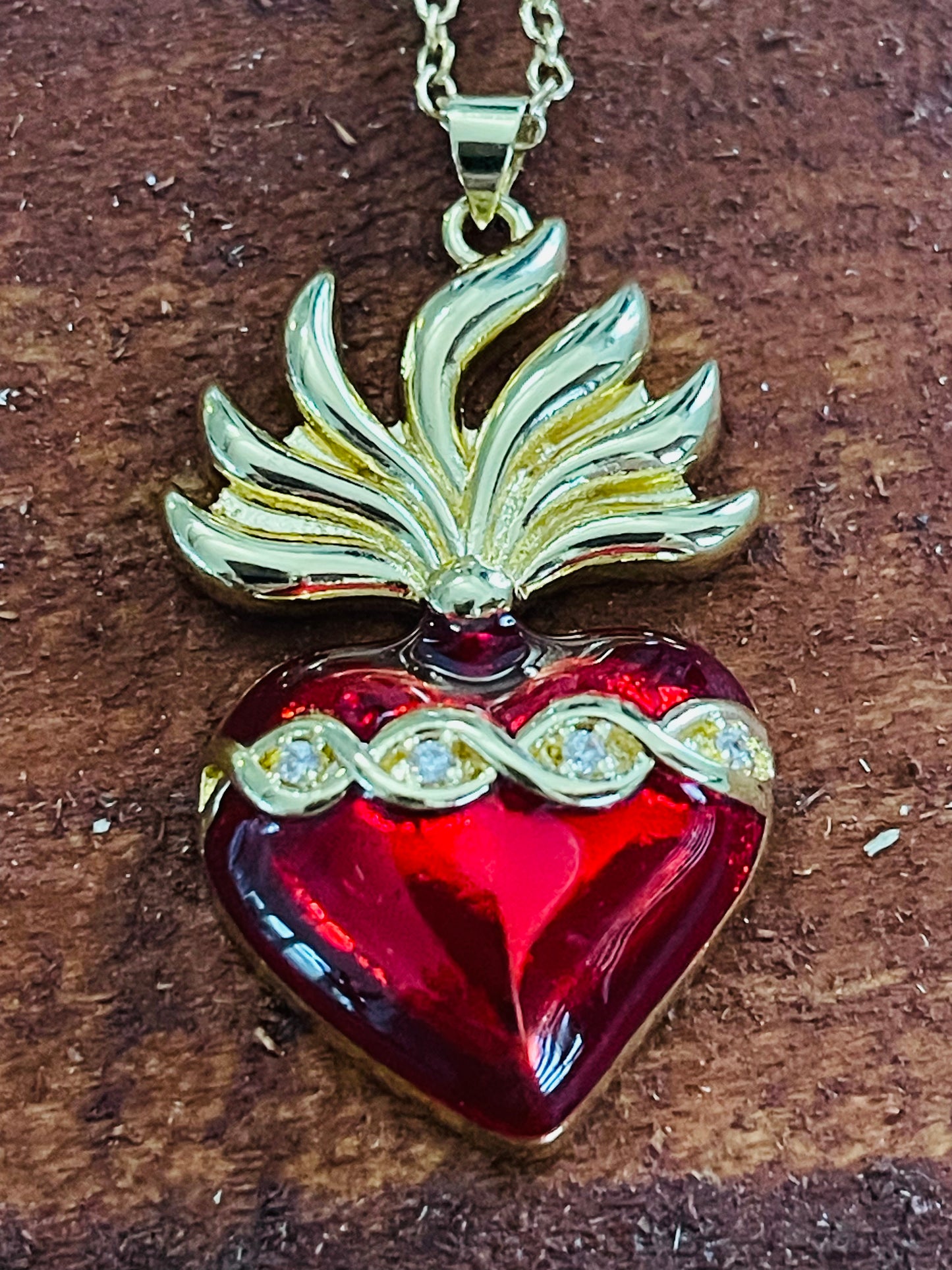 SACRED HEART PENDANT RED ENAMEL GOLD PLATE 18 KT 1 PC