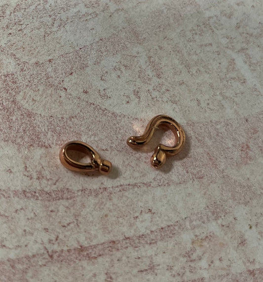 Clasp hook & eye