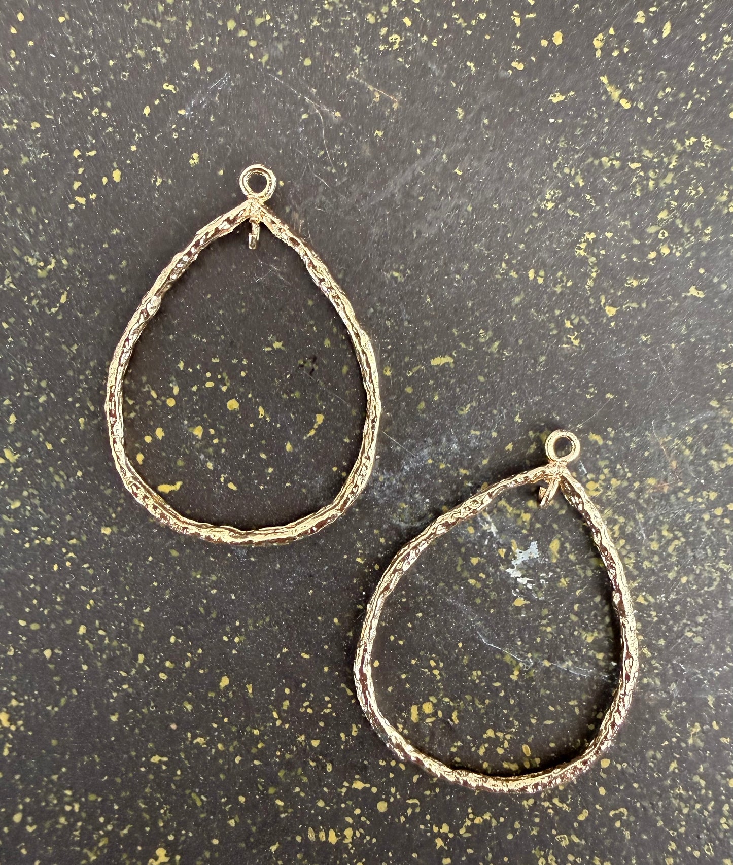 PENDANT BEZEL OVAL WITH 2 LOOPS GOLD PLATE 14KT 42 MM 2PCS