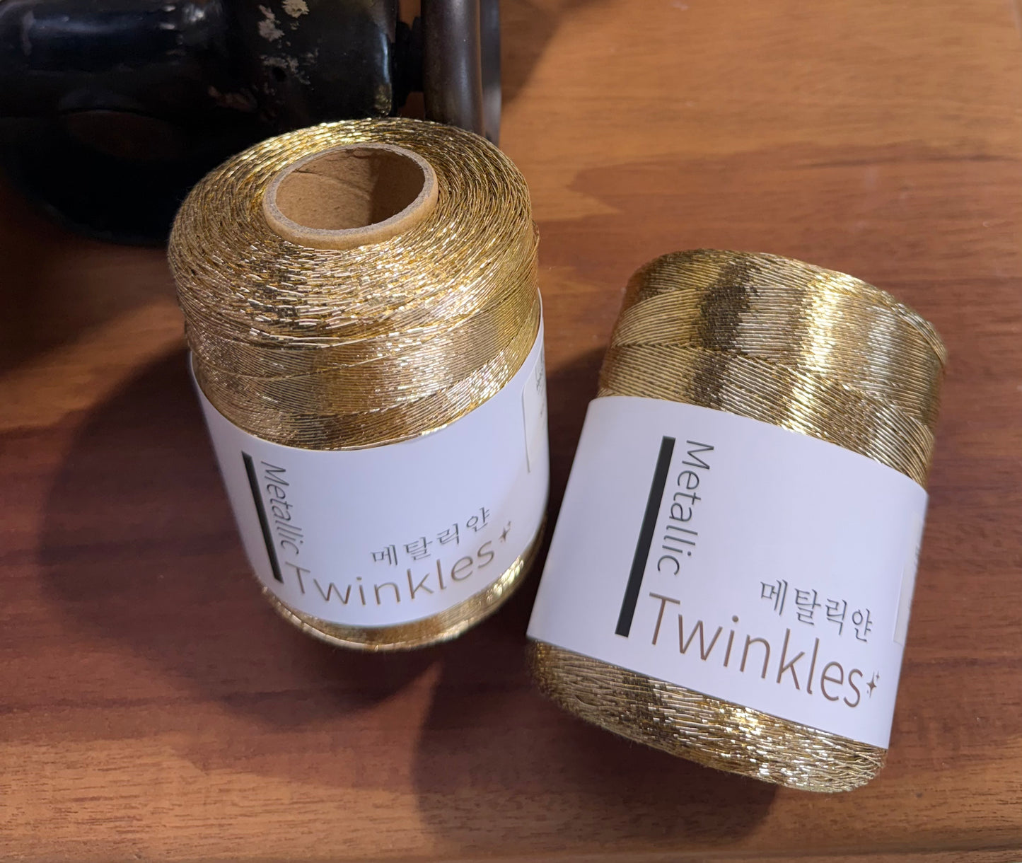CROCHET METAL THREAD ROLL TWINKLES