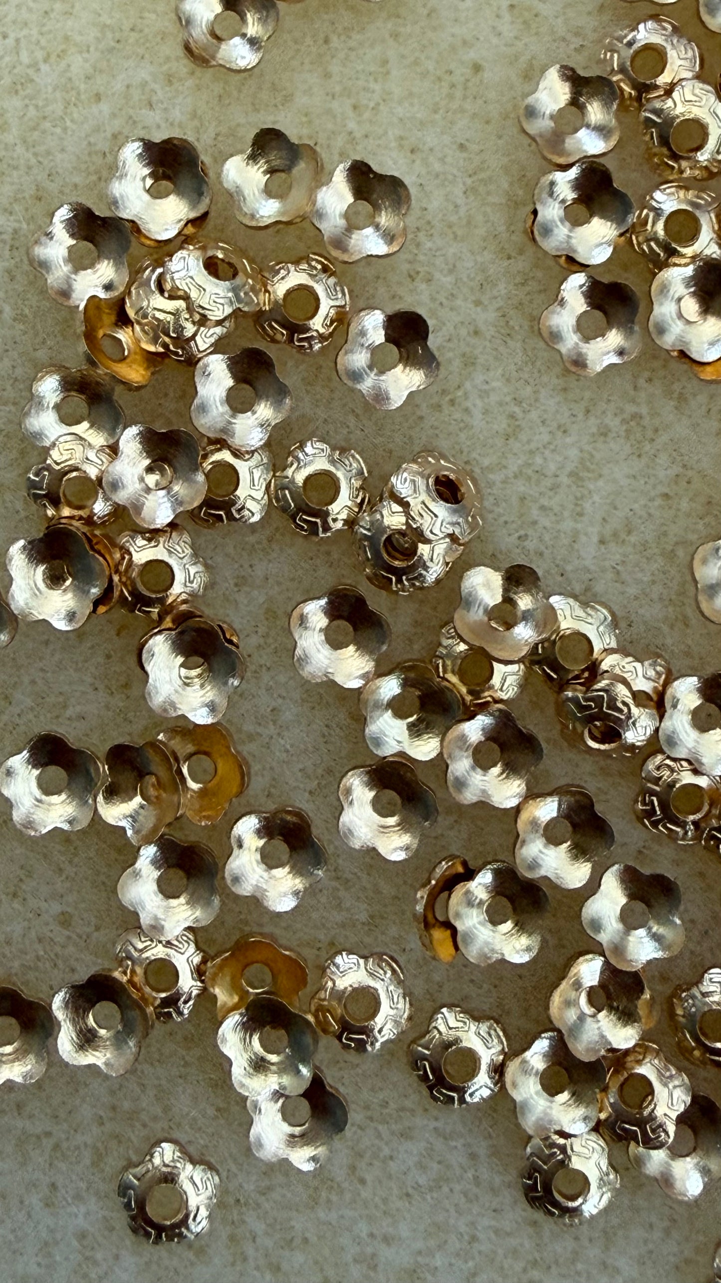 BEAD CAP FLOWER 5 PETALS STAINLESS STEEL GOLD PLATE 20 PC