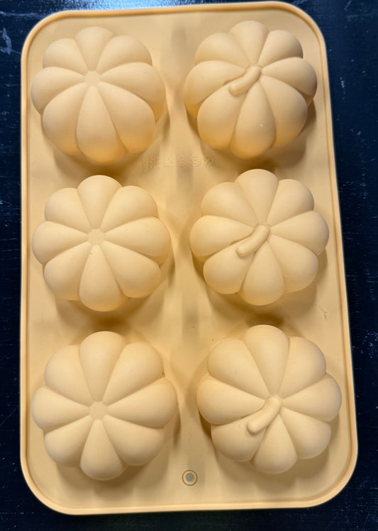 MOLDE SILICONE 6 CALABAZAS LIGHT ORANGE  PARA JABON O VELA 1 PC