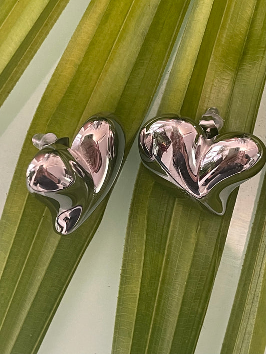 STUD EARRING CHUNKY HEART STAINLESS STEEL 1 PAIR