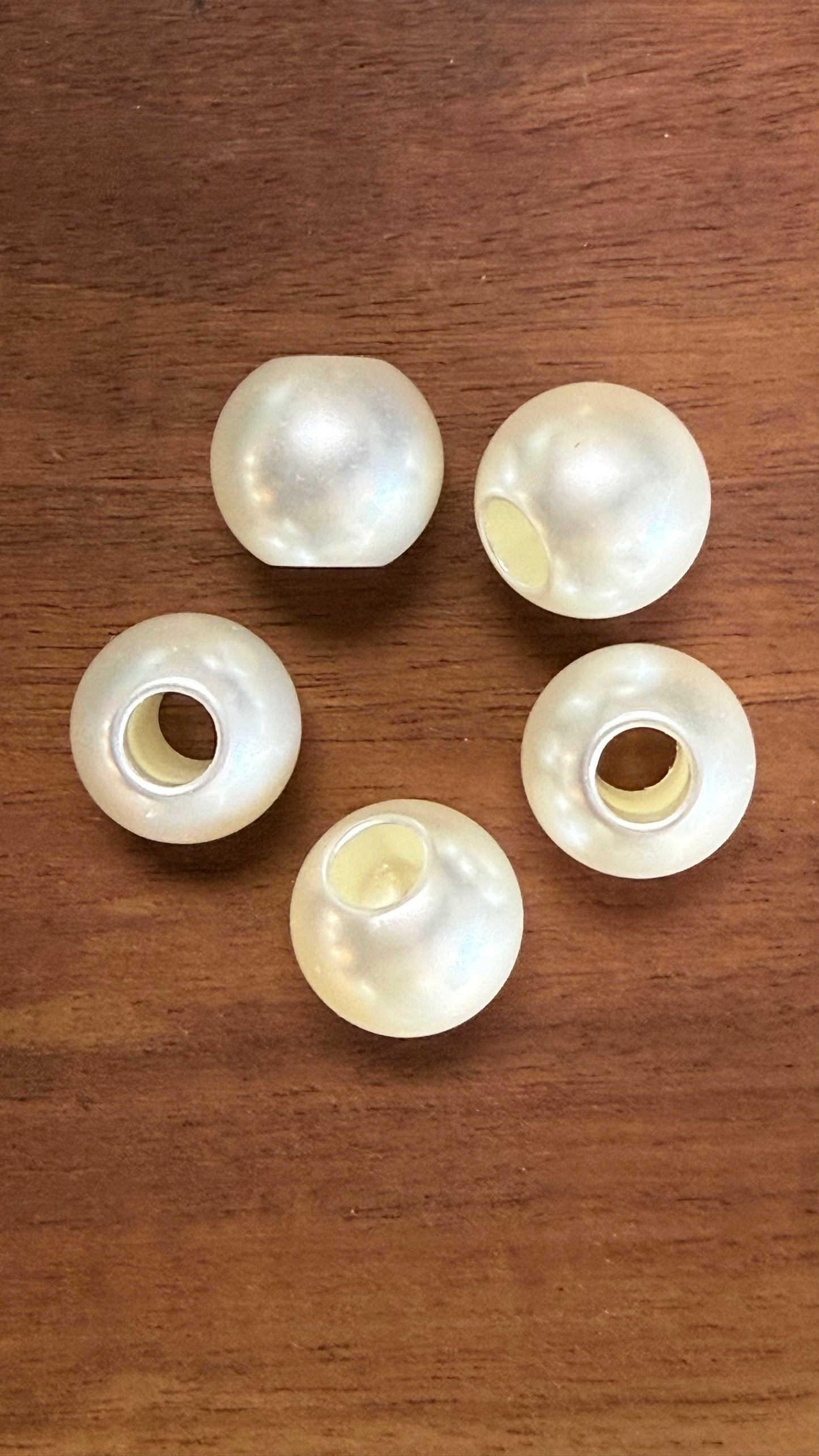 WHITE ACRYLIC PEARL 20MM LARGE HOLE 5 PC