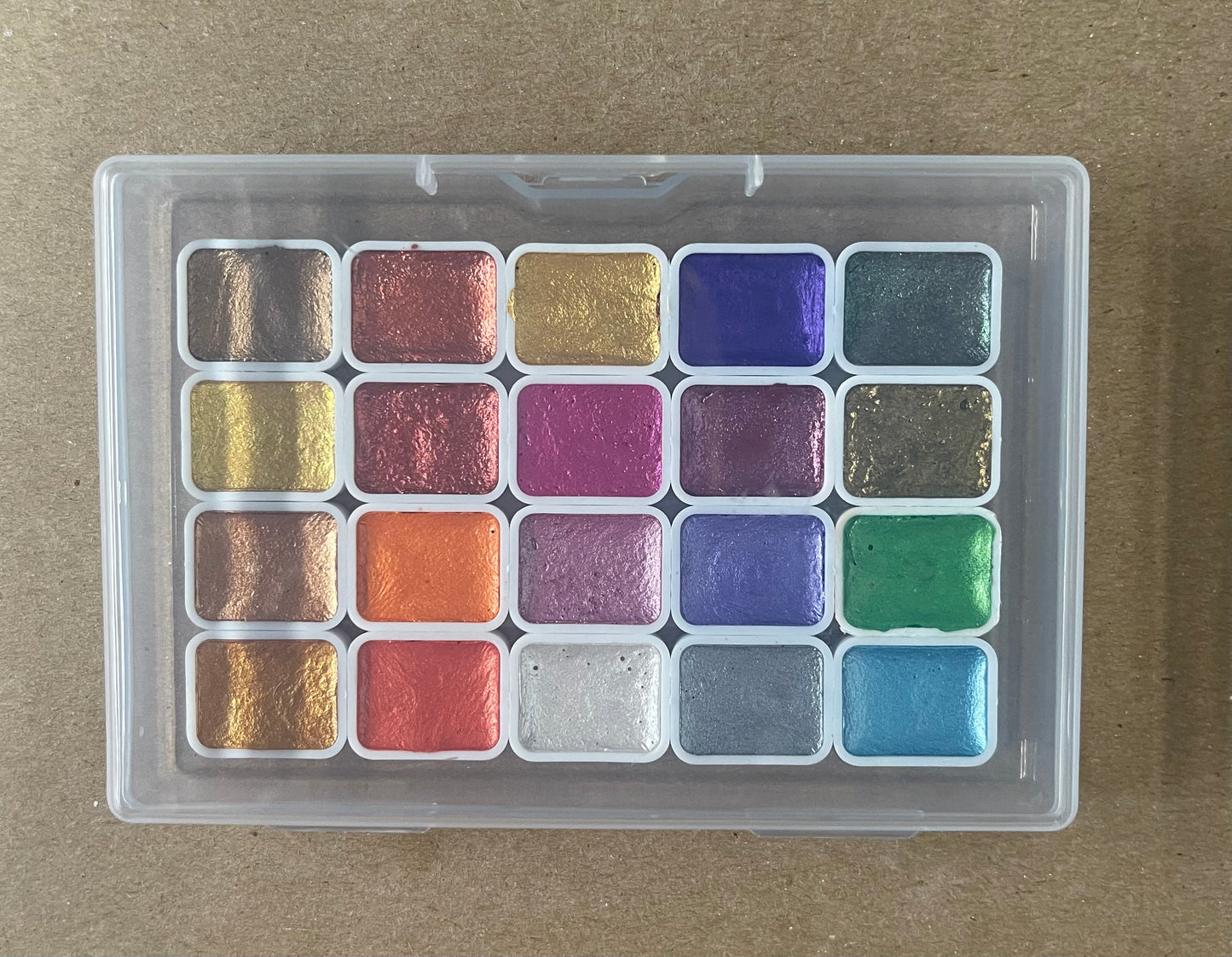 WATERCOLOR PAN SET IRIDESCENT 20 COLORS