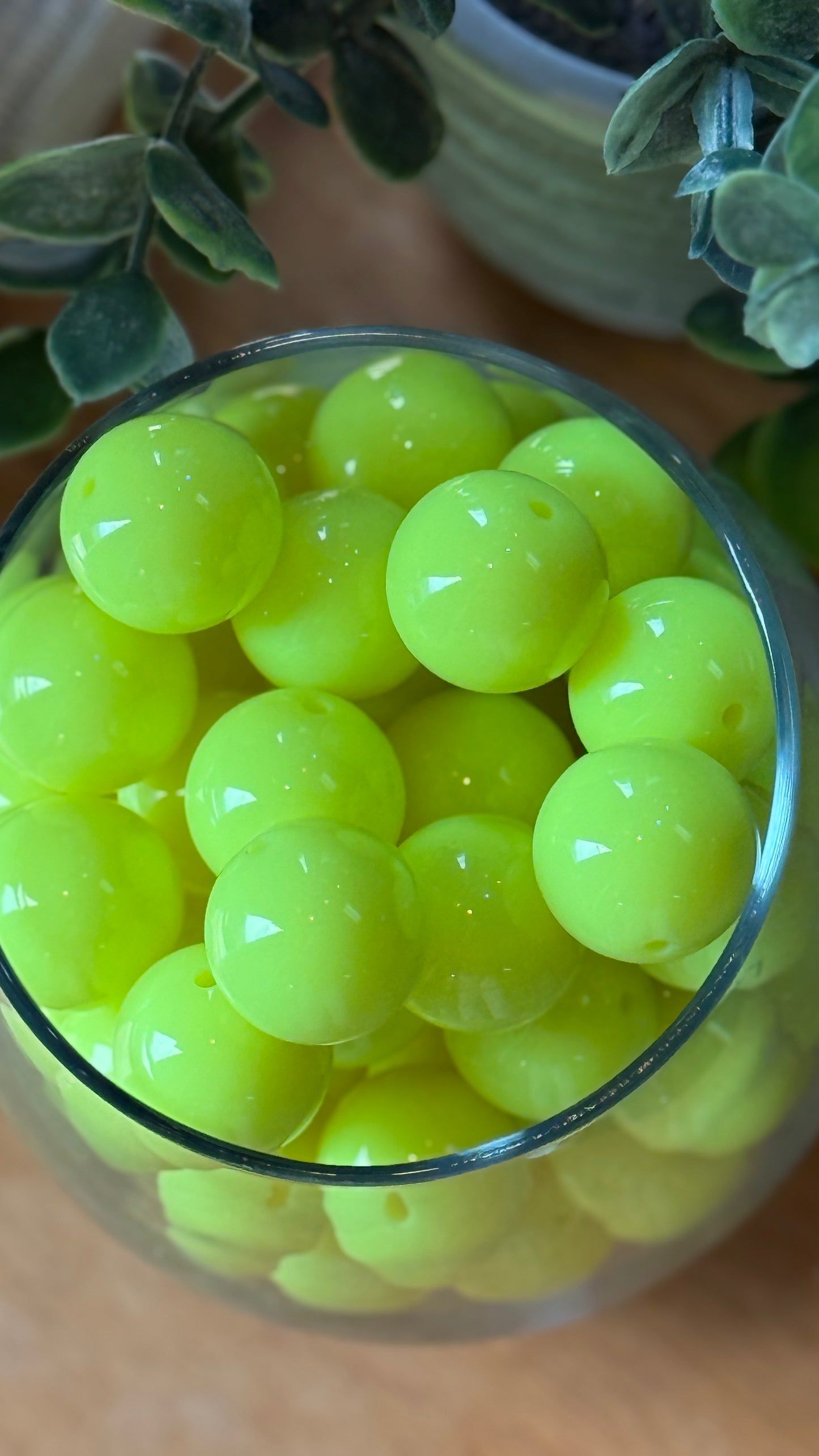 ACRYLIC BEADS 20MM ROUND YELLOW HOLE 2-3MM 10 PC