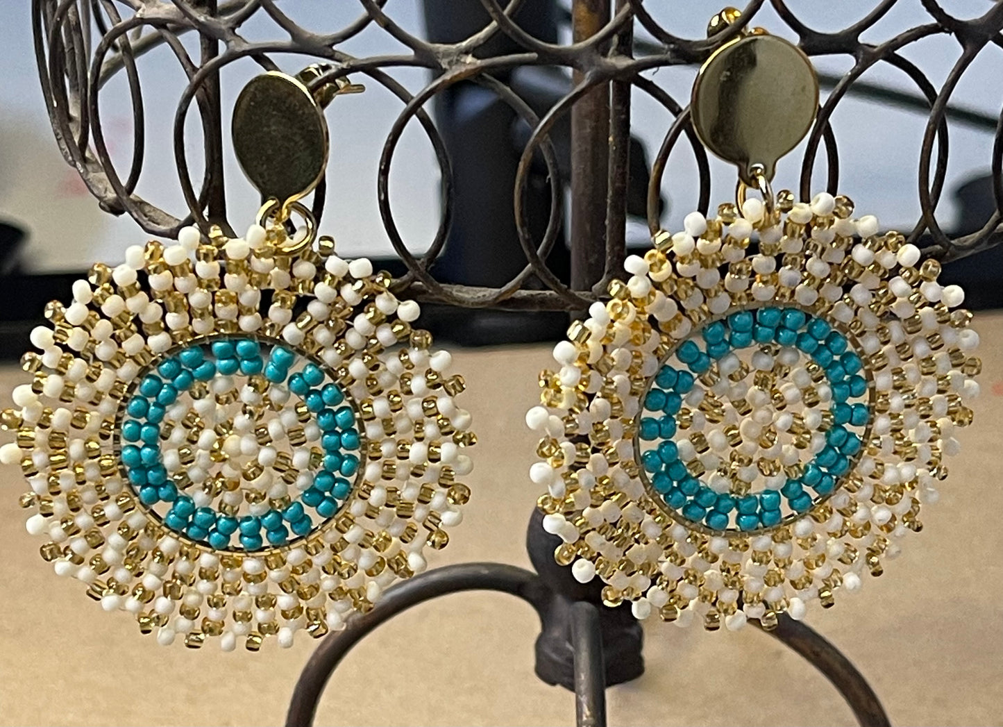STUD DANGLING EARRING CREAM, TURQUOISE GOLD.  1 PAIR