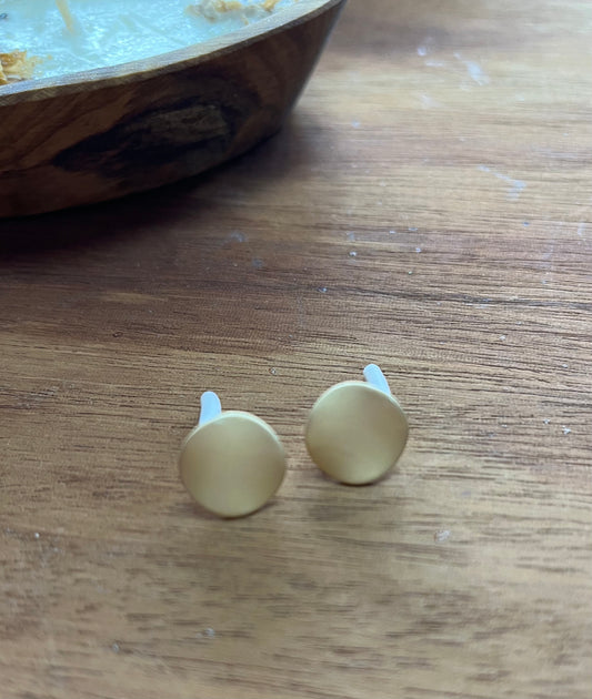 STUD EARRINGS FLAT MATTE GOLD