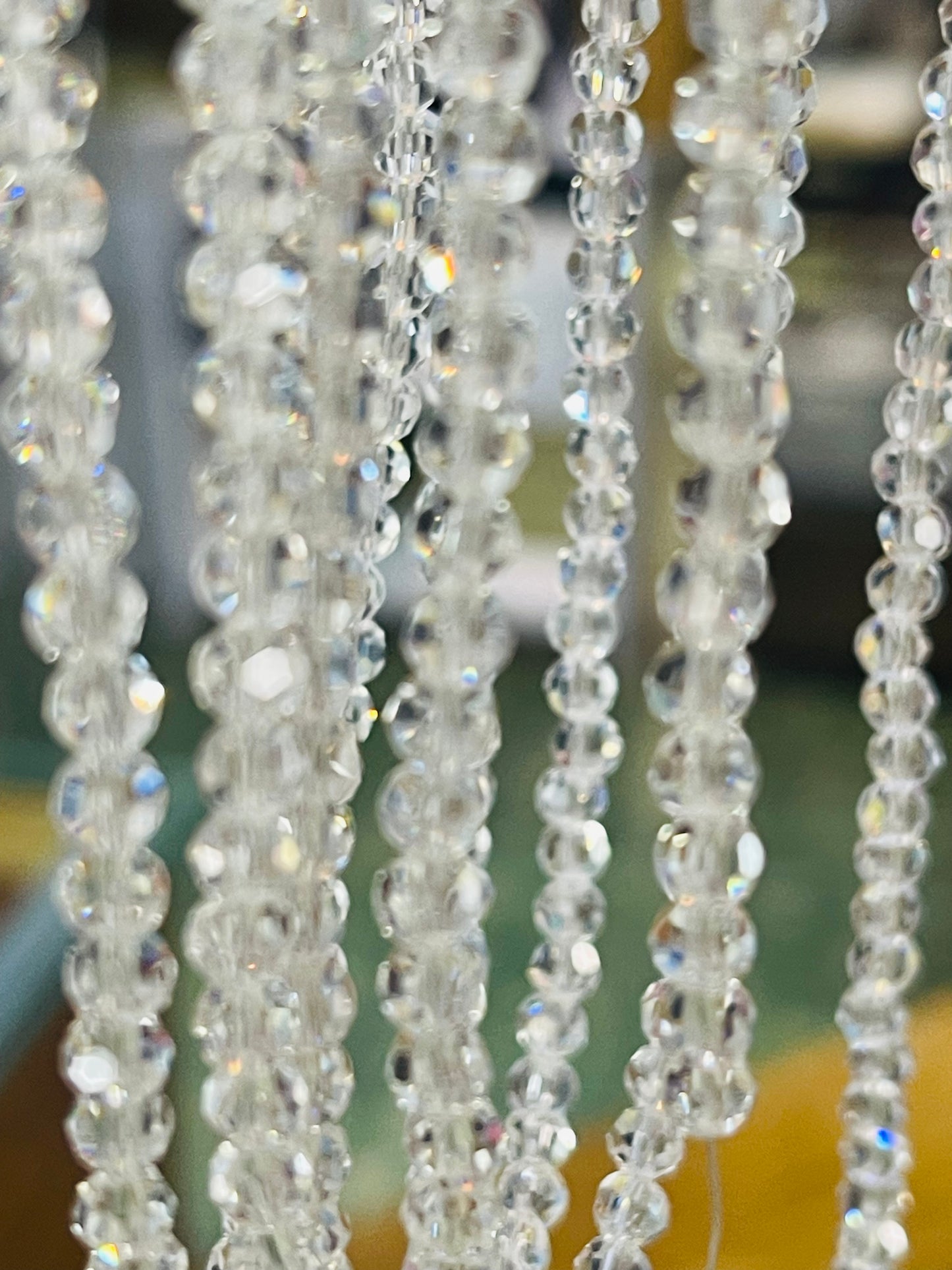 GLASS 4MM ROUND CLEAR ABOUT 96 BEADS PER 1 STRAND